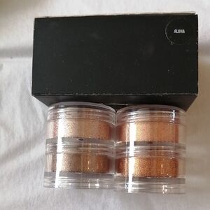 Shimmering Loose Powder Set